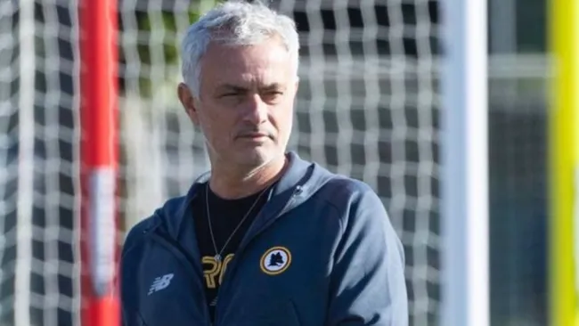 José Mourinho durante entrenamiento con la Roma