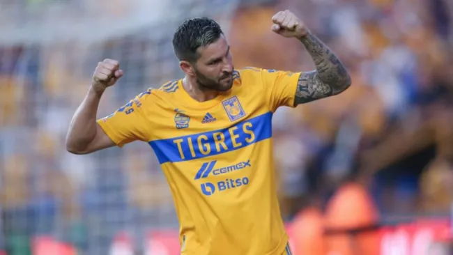 André-Pierre Gignac festejando un gol