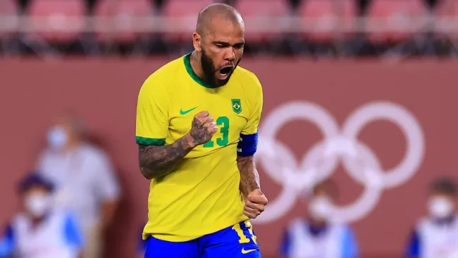 Pumas espera la llegada de Dani Alves