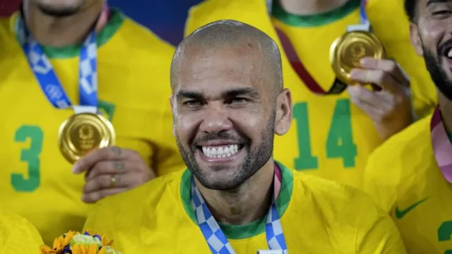 Dani Alves: Claudia Sheinbaum y Marcelo Ebrard dieron bienvenida al brasileño