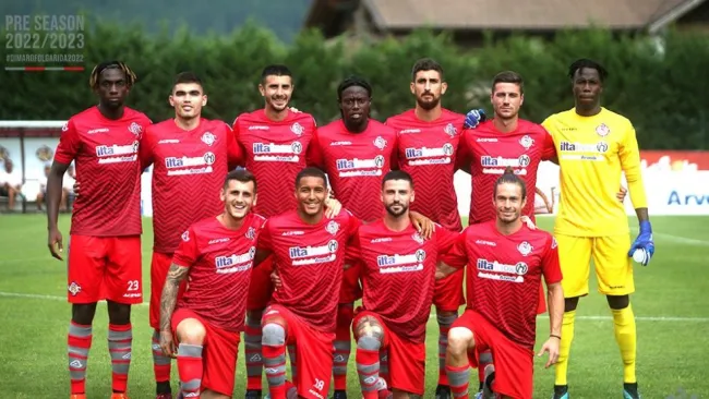 Johan Vásquez fue titular con el Cremonense