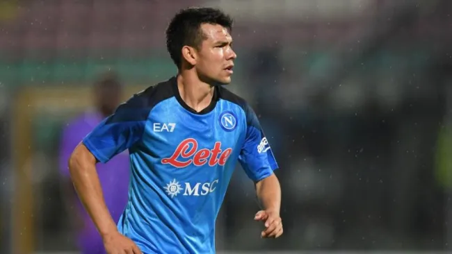 Chucky Lozano durante un partido del Napoli