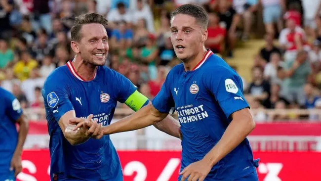 PSV sacó un buen resultado de la cancha de Mónaco 