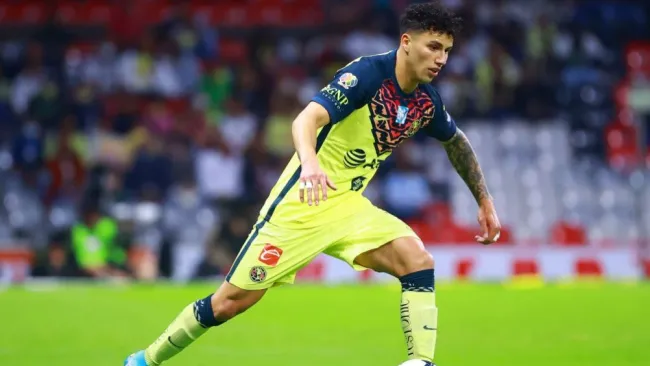 Jorge Sánchez en acción con América