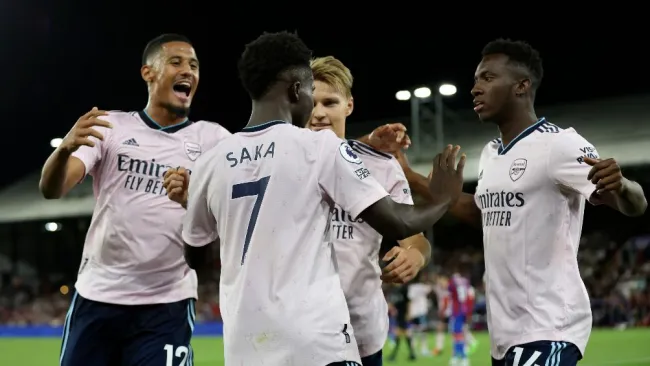 Arsenal comenzó con el pie derecho la Premier