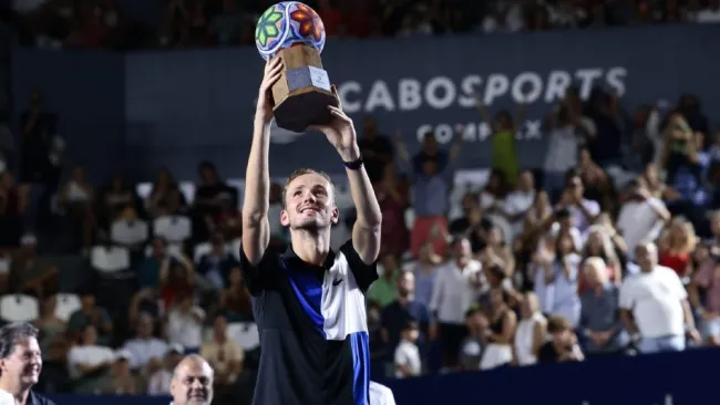 Daniil Medvedev se coronó tras vencer a Cameron Norrie en el Abierto de Los Cabos