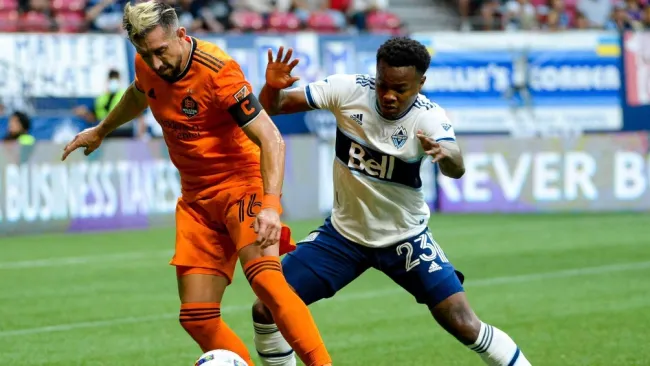 Herrera en el partido ante Vancouver 