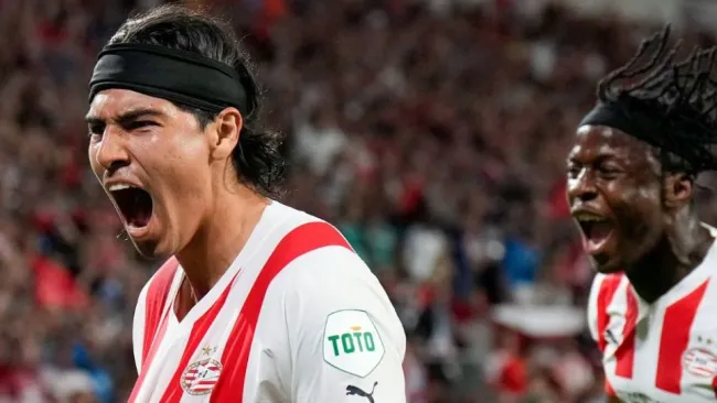 Erick Gutiérrez festejando un gol