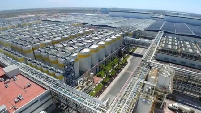 Cerveceras usan menos de 1% de agua