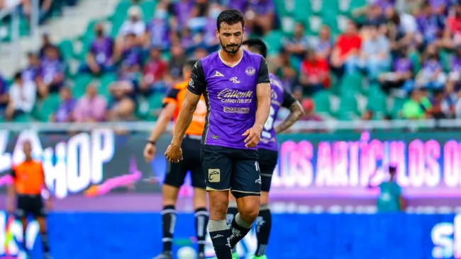 Oswaldo Alanís en partido con Mazatlán