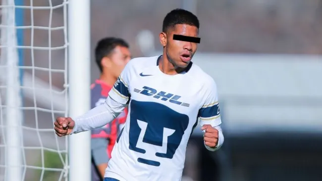 Diego N festejando un gol