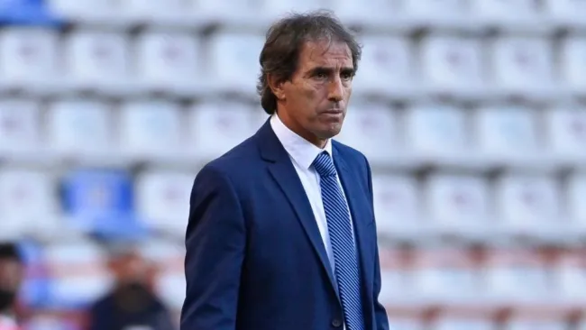 Guillermo Almada durante un partido de Pachuca