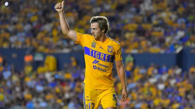 Sebastián Córdova durante un partido de Tigres