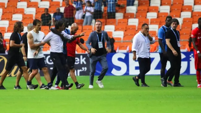 Discusión entre Balotelli y Montella