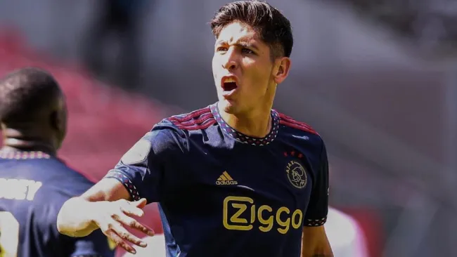 Edson Álvarez con Ajax