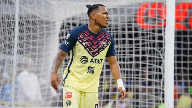 Roger Martínez, delantero de las Águilas