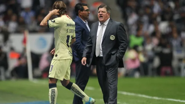 Córdova y Piojo Herrera con América