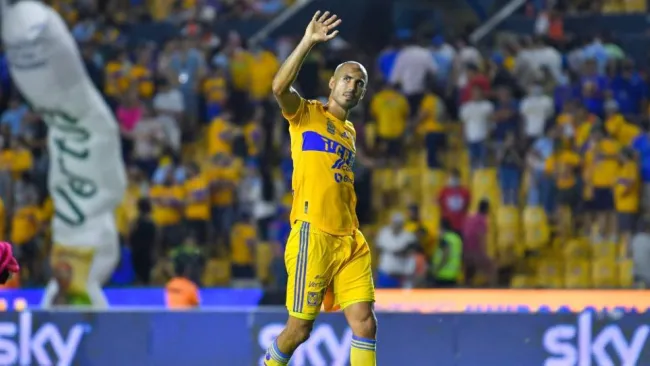 Guido Pizarro tras un partido de Tigres