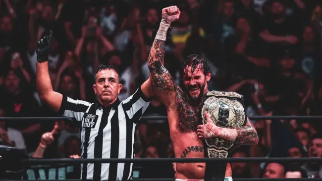 CM Punk venció a Jon Moxley