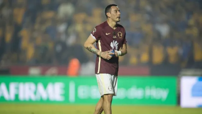 Rubens Sambueza tras un partido del América