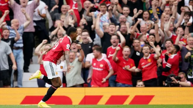 Marcus Rashford en festejo de gol