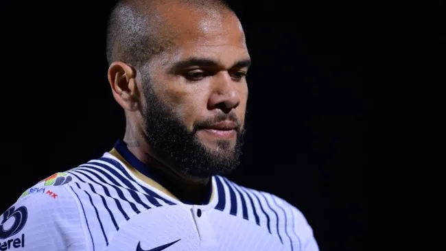Dani Alves, una de las grandes ausencias de Brasil 