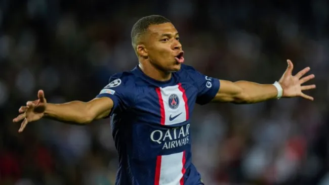 Kylian Mbappé festejando un gol