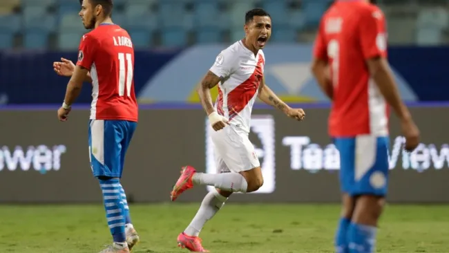 Yoshimar Yotún en festejo de gol