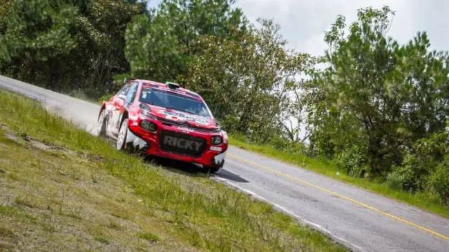 Auto de GHR Motosport durante el Rally Patrio