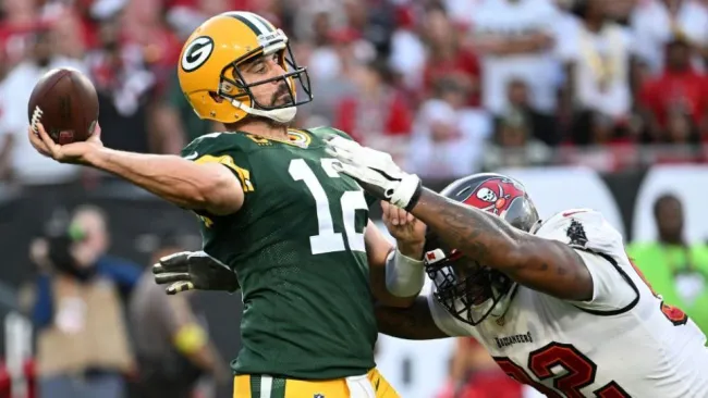 Aaron Rodgers durante un partido de los Packers