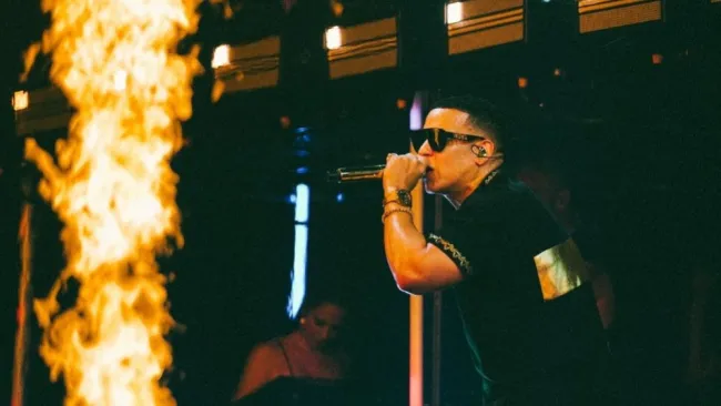 El fuego se hizo presente durante el recital 