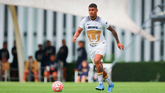 Caicedo en juego con los universitarios 