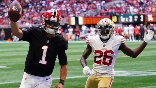 Marcus Mariota tras anotar un touchdown