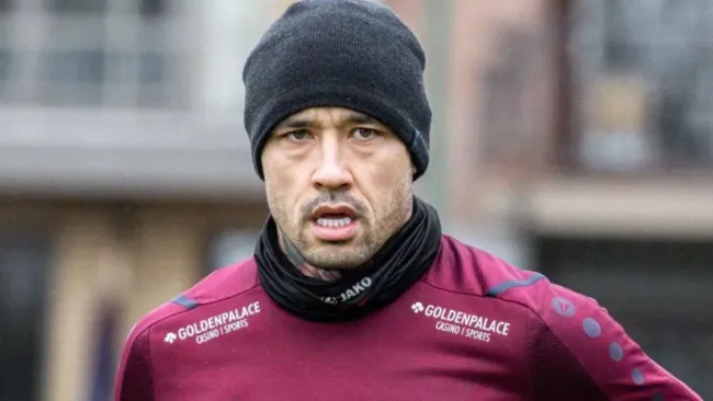 Radja Nainggolan durante un entrenamiento