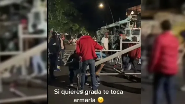 Asistentes del Red Bull Show Run detallaron que ellos tuvieron que armar sus gradas amte la falta de perosnal 