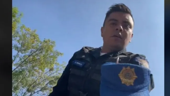 Policía que agredió al patinador