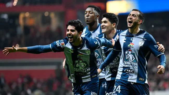 Pachuca celebra en el Nemesio Díez