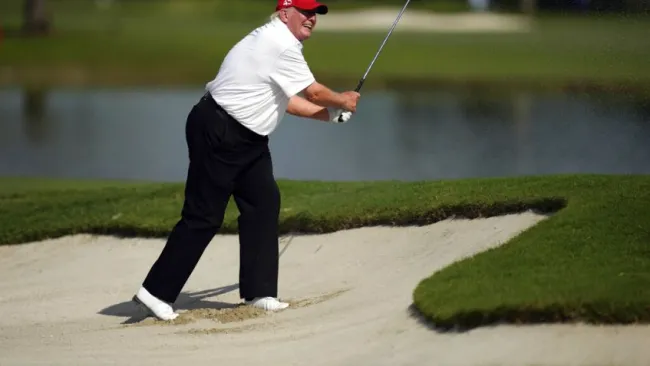 Trump hizo lucir sus movimientos de golf