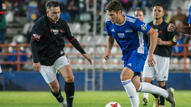 Christian y Santi Giménez en acción