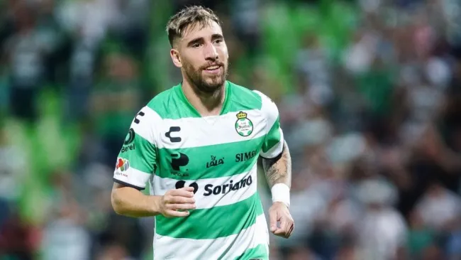 Fernando Gorriarán durante un partido de Santos