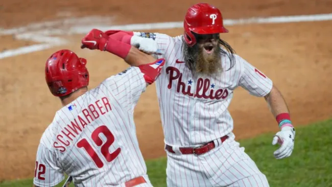 Brandon Marsh durante un juego de los Phillies