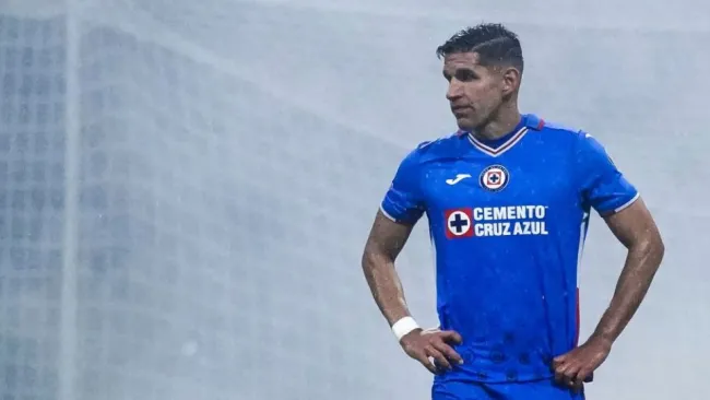 Luis Abram durante un partido de Cruz Azul