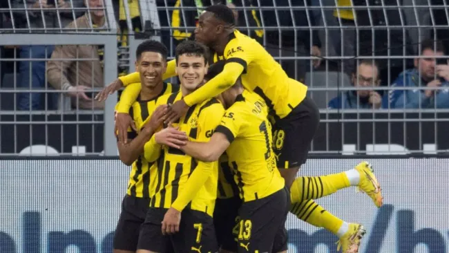 Jugadores del Borussia Dortmund festejando un gol