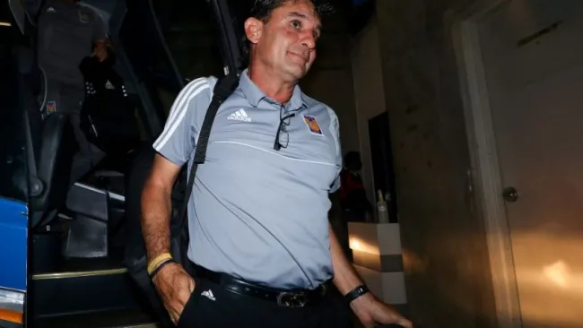 Roberto Medina con las Amazonas