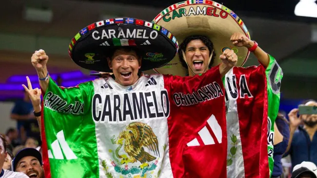 Caramelo apoyando al Tri