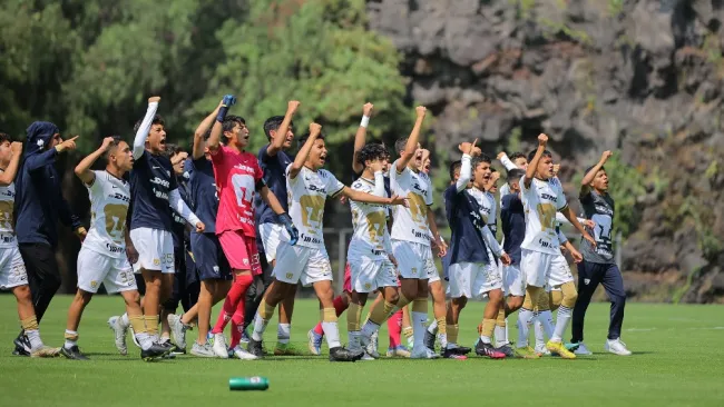 Pumas varonil Sub 14 celebran pase a la Gran Final del AP22