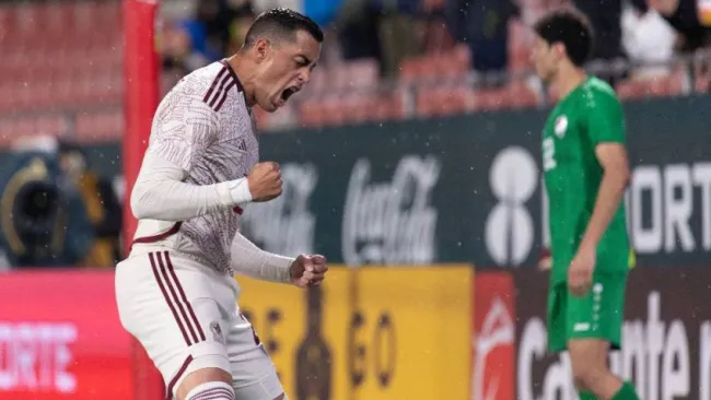 Rogelio Funes Mori festeja su gol ante Irak