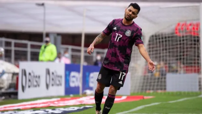 Corona jugando con México 