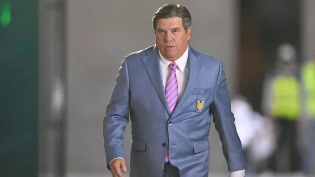 Piojo Herrera previo a un partido de Tigres