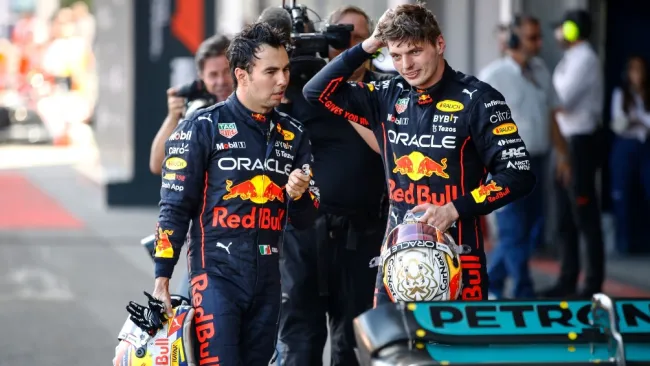 Checo Pérez y Verstappen en un GP de la F1